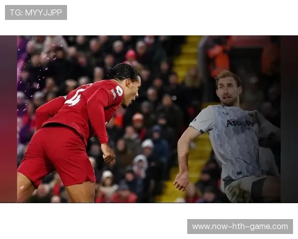 范戴克在禁区内头球解围，化解对方边路高球攻势——守护之王的瞬间艺术